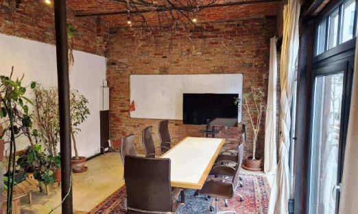 Small seminar room