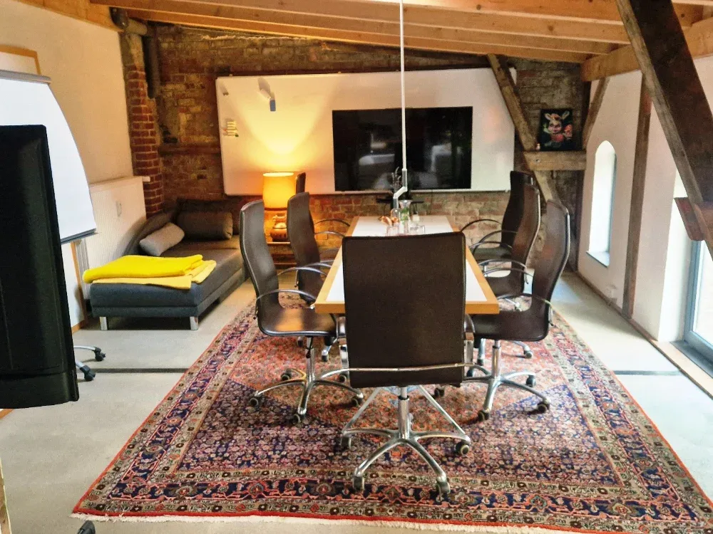 Small seminar room Pulsraum Berlin Wedding – up to 8 people